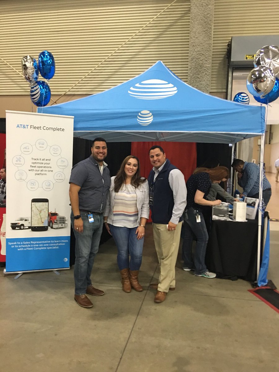 We’re live on the scene at <a href="/SAHispanicCC/">SA Hispanic Chamber</a> #BizConnect17!@ATTSmallBiz @PicoDGalo <a href="/gigem96r/">Ray Aguirre</a>