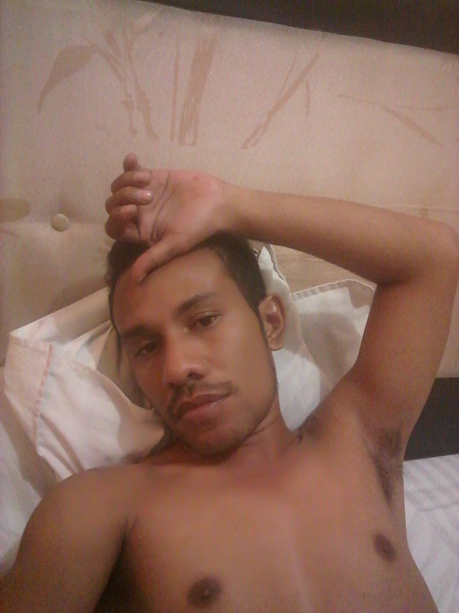 AmarCul's tweet photo. Santai habis pulang kerja https://t.co/8KSj0Z3UgA