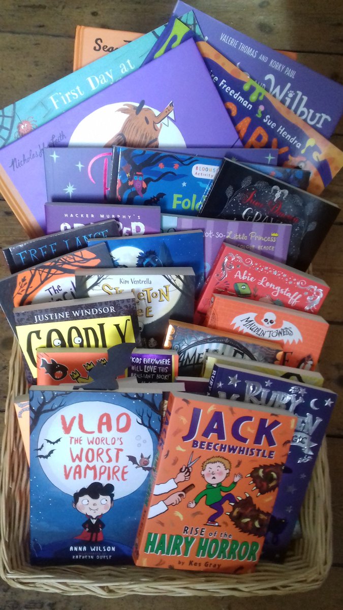 NicoletteJones's tweet photo. Trick or Treaters at ours tonight get to choose a book, as well as chocolates. Till both run out. https://t.co/bNgUIKyvHe