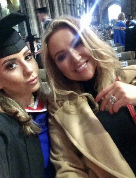 campaignkate's tweet photo. Beautiful graduation @uochester 
Little teen cancer patient to confident graduate
Here's @TiffanyW16 1st day we met and today #stillpouting https://t.co/Tv7SzPOLcH