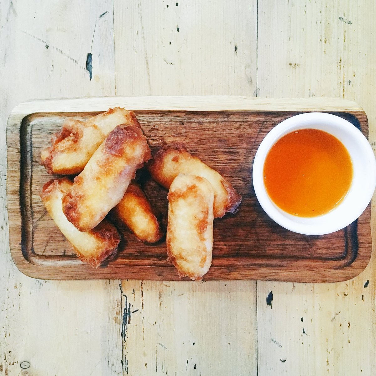 TheCowBrighton's tweet photo. New on the 🐮 menu today • Beer battered halloumi fries w/ spicy red pepper ketchup • #Foodie #BrightonFood @Pulsecateringuk @EatBrighton https://t.co/wnMc14aU98
