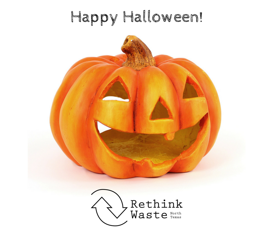 TimeToRecycle's tweet image. Happy Halloween! Remember to compost your Jack-o&apos;-lanterns tomorrow! #RethinkWaste #CompostingIsCool