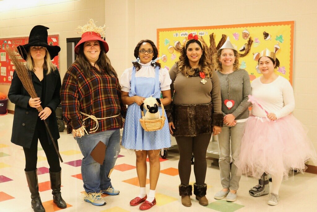 GTlanguagearts's tweet photo. Celebrating book character day on our campus. @sdavisGT @sbmeyer2 https://t.co/V4qNTN3Zzc