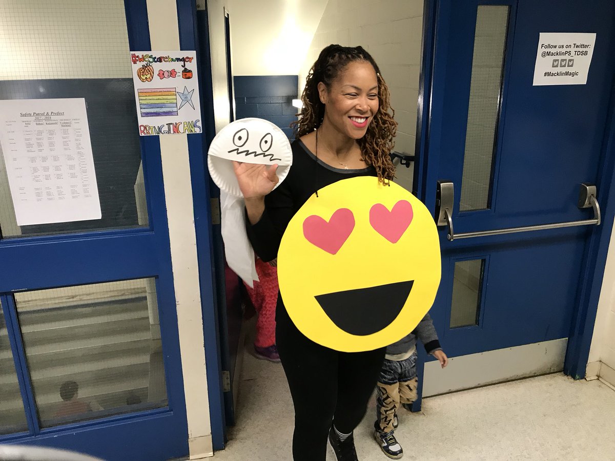 MacklinPS_TDSB's tweet photo. Halloween parade at #MacklinMagic https://t.co/VQtP6U5Xud