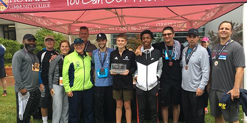 HarkinsBuilders's tweet photo. Three time overall champs for the @HowardCC Challenge Race!
Congrats to all the of this year's runners! #hccchallenge #weliketorunfast https://t.co/mnaQ5WSNng