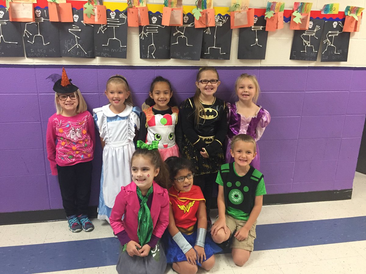 mathsonskinder's tweet photo. Halloween in kinder is spooktacular! https://t.co/TrFE86axv5