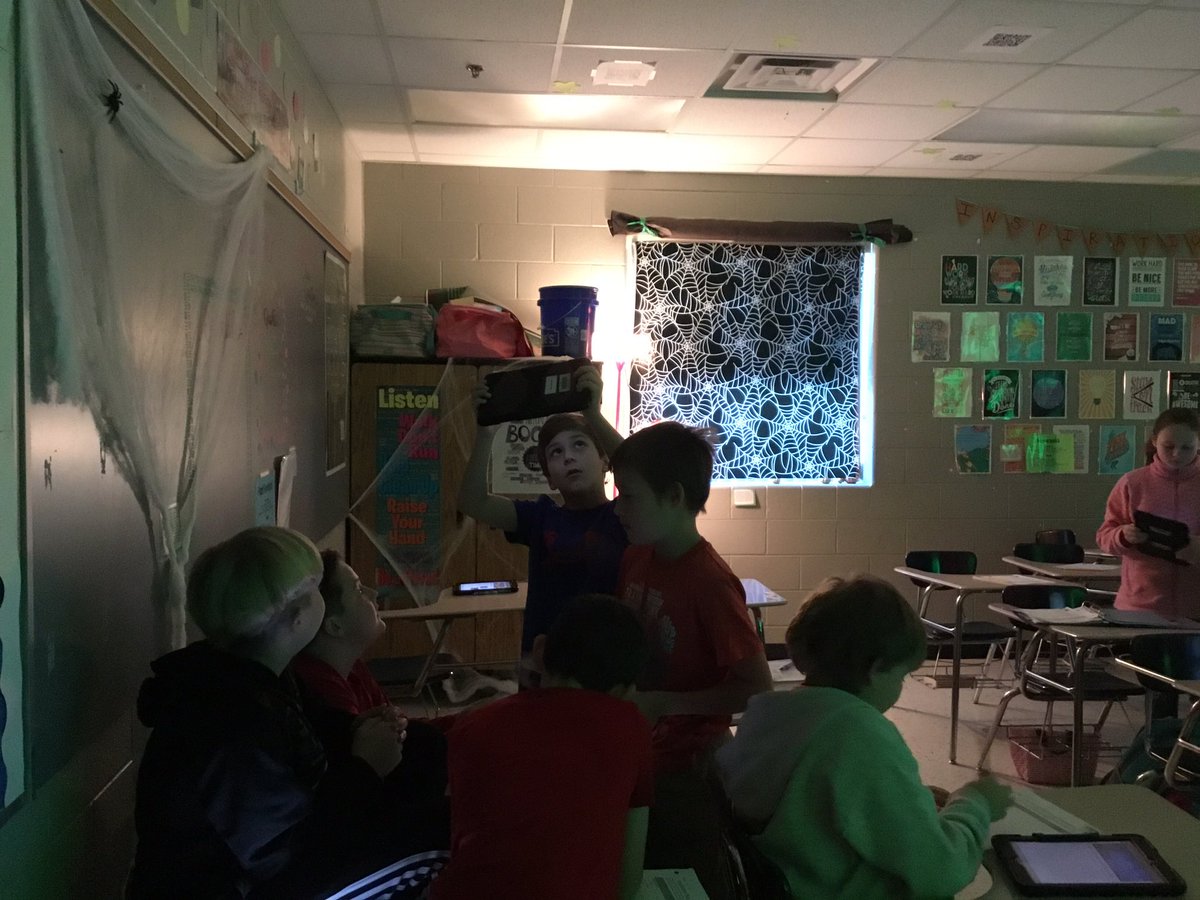 MrsFergusonGMS's tweet photo. Ms. Brooks' class is working to unlock the mystery of Toy Story of Terror using QR codes and nonfiction text structure. How cool is that?! https://t.co/59neKb3xjQ