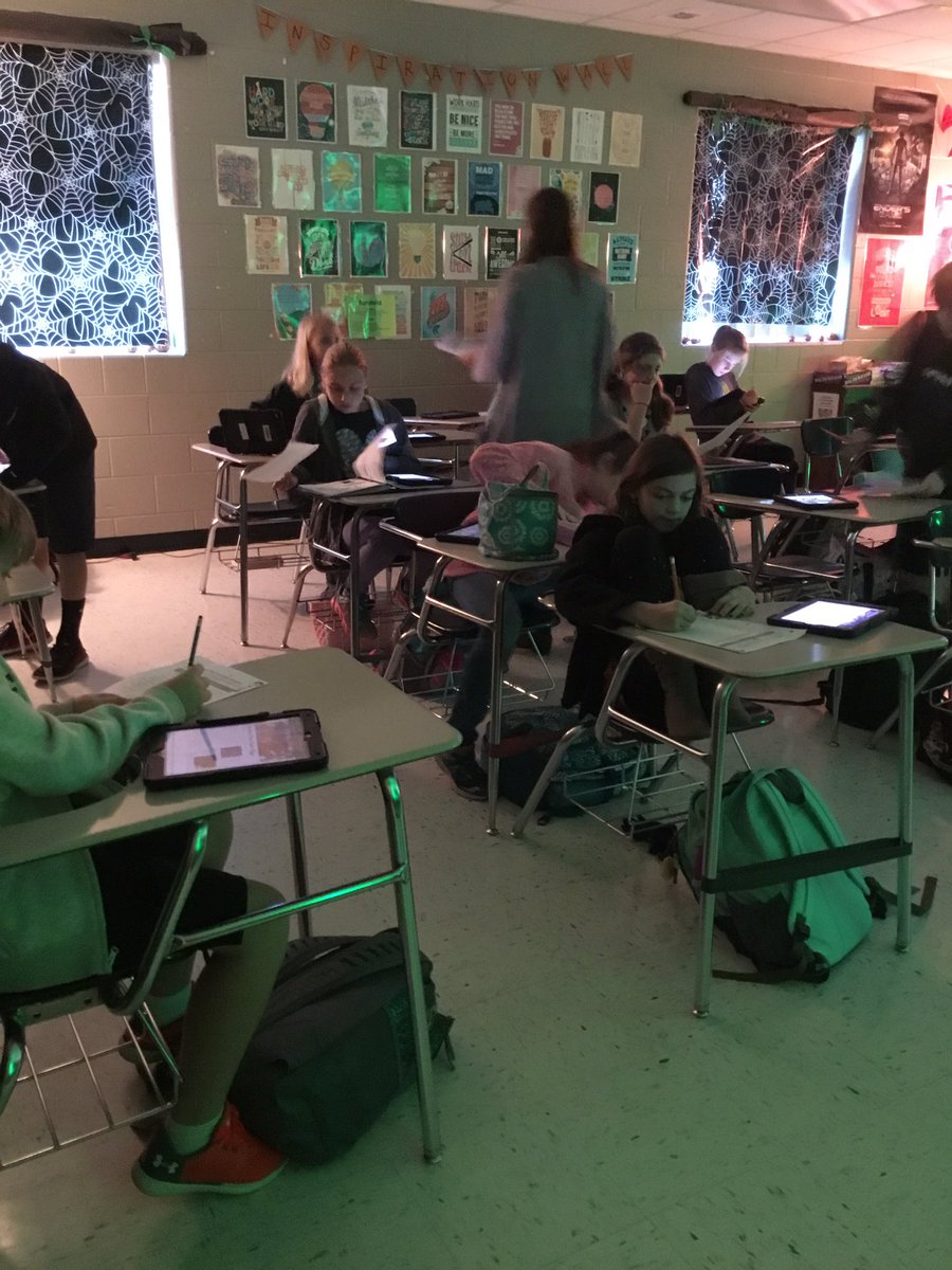 MrsFergusonGMS's tweet photo. Ms. Brooks' class is working to unlock the mystery of Toy Story of Terror using QR codes and nonfiction text structure. How cool is that?! https://t.co/59neKb3xjQ
