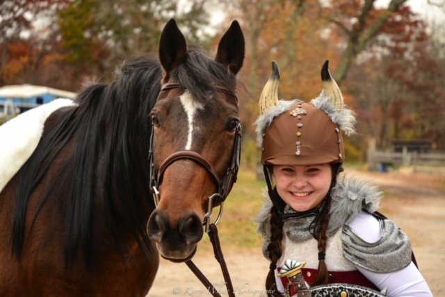 USequestrian's tweet photo. Check out our gallery of horse #Halloween costumes on Facebook submitted by you! 🎃 👻 #HappyHalloween

➡️ https://t.co/JIastqENKu https://t.co/SsysR4l2V0
