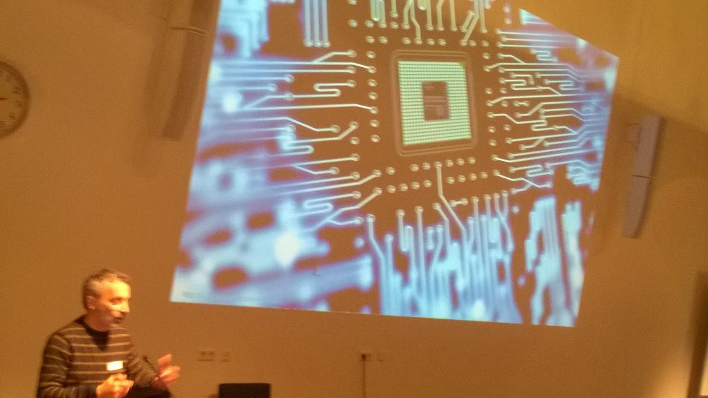 MaaikeNas's tweet photo. Van het voorkomen van rotte tanden naar 'iets met computers'.  Kansen tijdens #huinverbinding bij @HU_Utrecht https://t.co/9KXsKgbKck