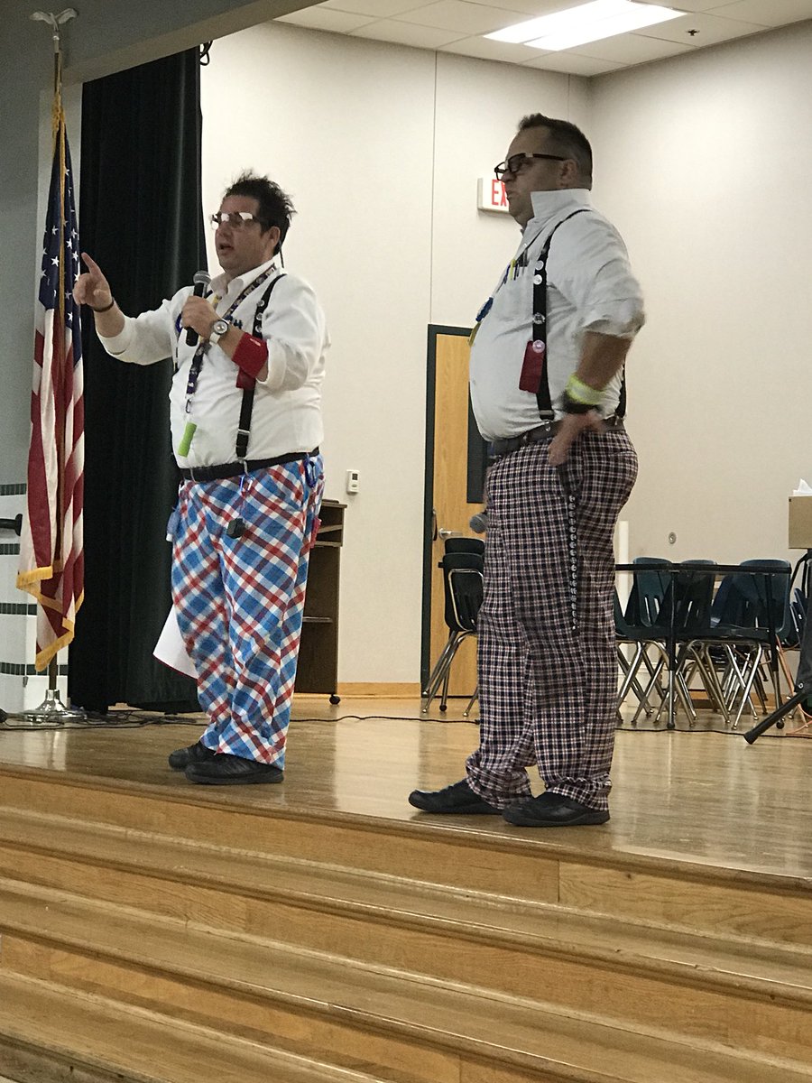 RES_3rd_Math's tweet photo. Enjoying an awesome assembly with the Morris Brothers! @MorrisBrothers1 #bullyfree #confidence @rockenbaughES @Carrollisd https://t.co/G7FWlH9w0J