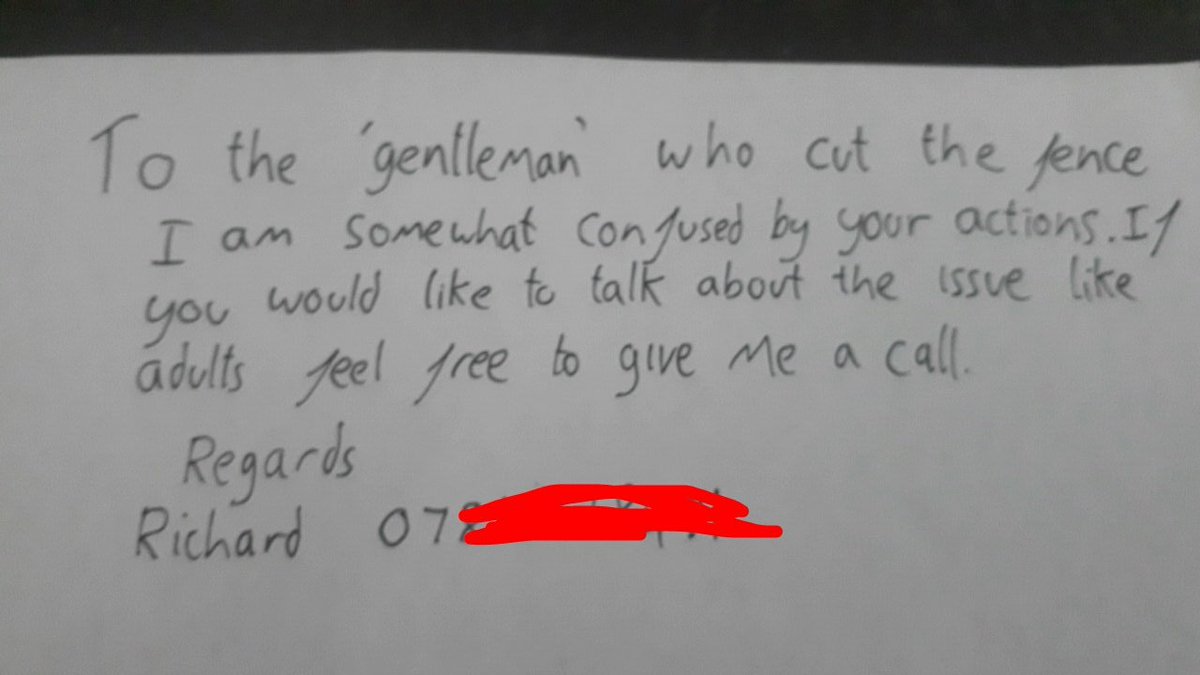 TheFelce's tweet image. When you leave the kind of out kind regards to let them know your absolutely fuming #verybritshproblems Left this where he left his note