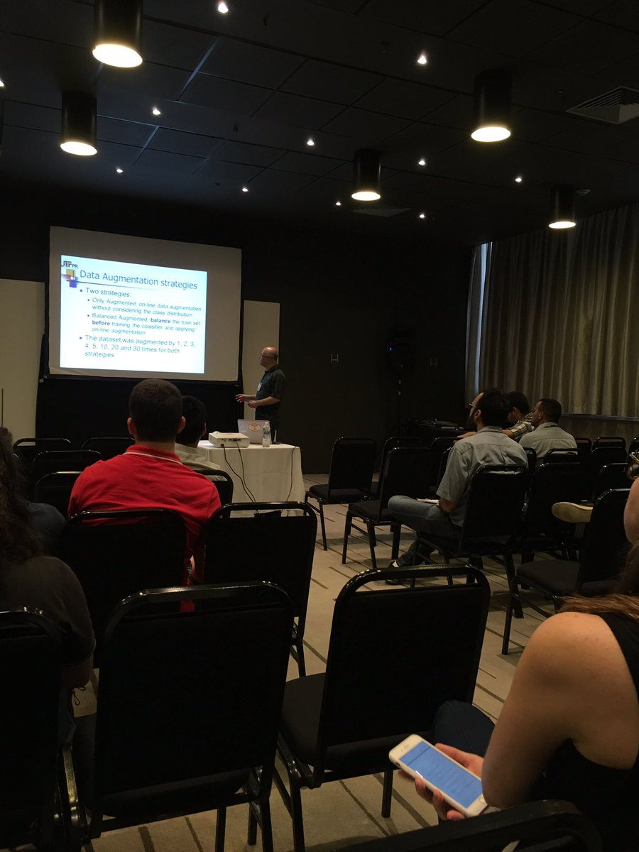 cbic2017's tweet photo. Technical sessions #DeepLearning #MachineLearning #SwarmIntelligence https://t.co/SoqazSEPSK