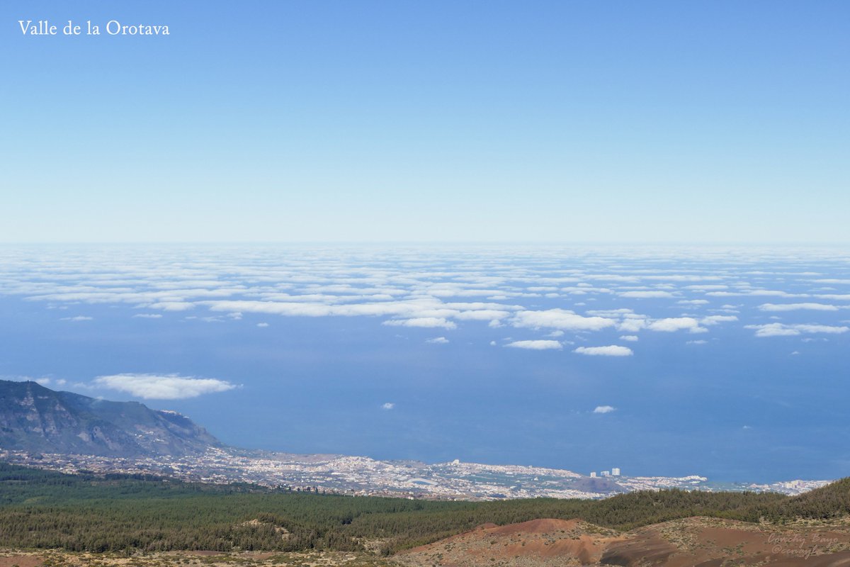 AEMET_Izana's tweet photo. #31octubre en #Izaña: #viento casi en calma, cielos despejados y #visibilidad superior a 70 km…¡disfrutando de magníficas vistas! #Canarias https://t.co/aswhgsRqsb