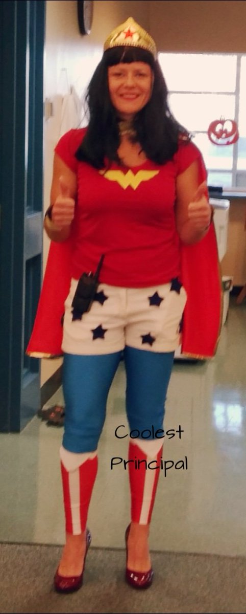 Teacher4SEL's tweet photo. Our Principal is better than yours.
#betheonetomakeadifference #showyoucare @frps_HenryLord https://t.co/KJnQZXSh8Q