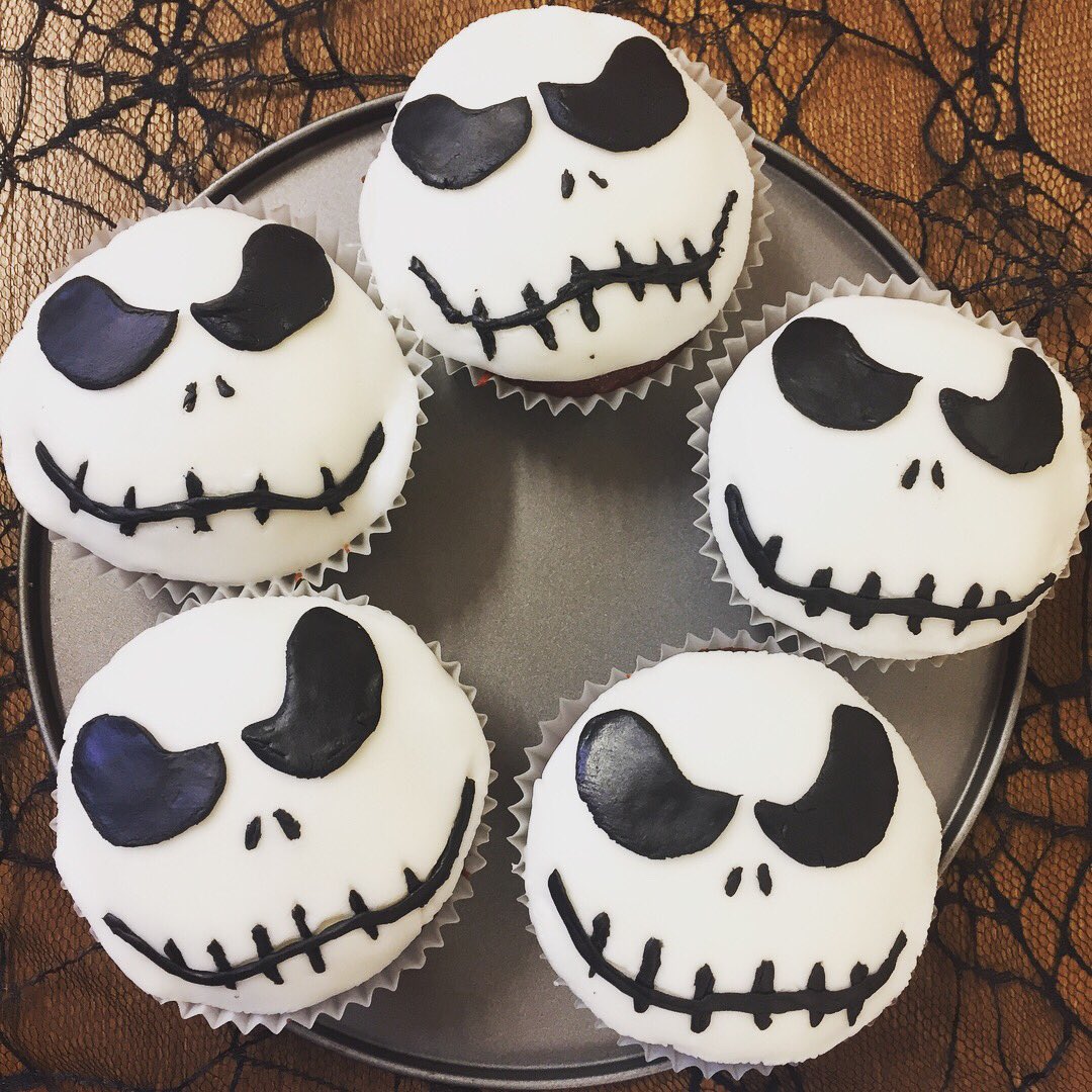 AmpersandHQ's tweet photo. Celebrating #Halloween the right way with sugary goodness in support of @4EVERManchester's #Caketober. #sugarcoma #forevermanchester https://t.co/37sGqGQWwA