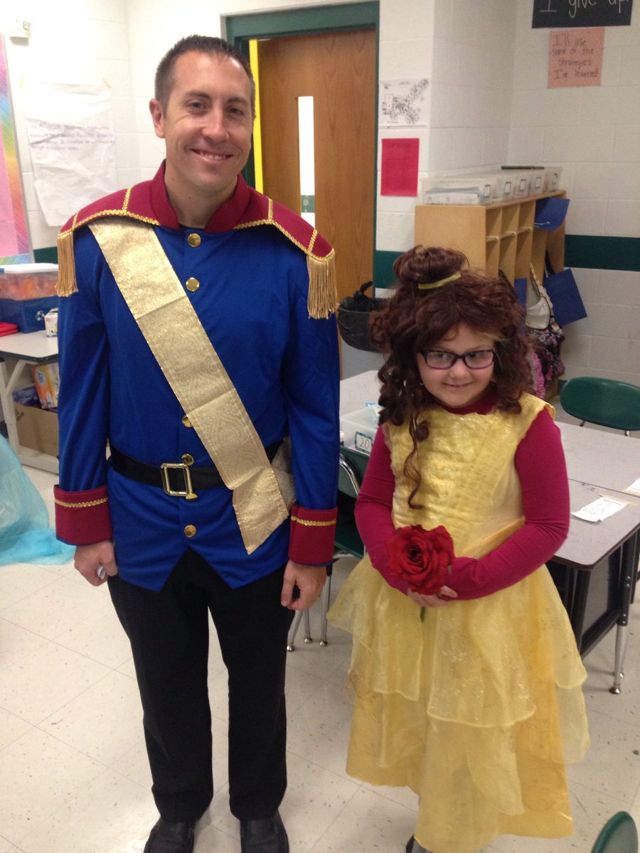 HolsingerMCS's tweet photo. I found my princess at McKinley!#werprexies https://t.co/gSfq2xfYsU