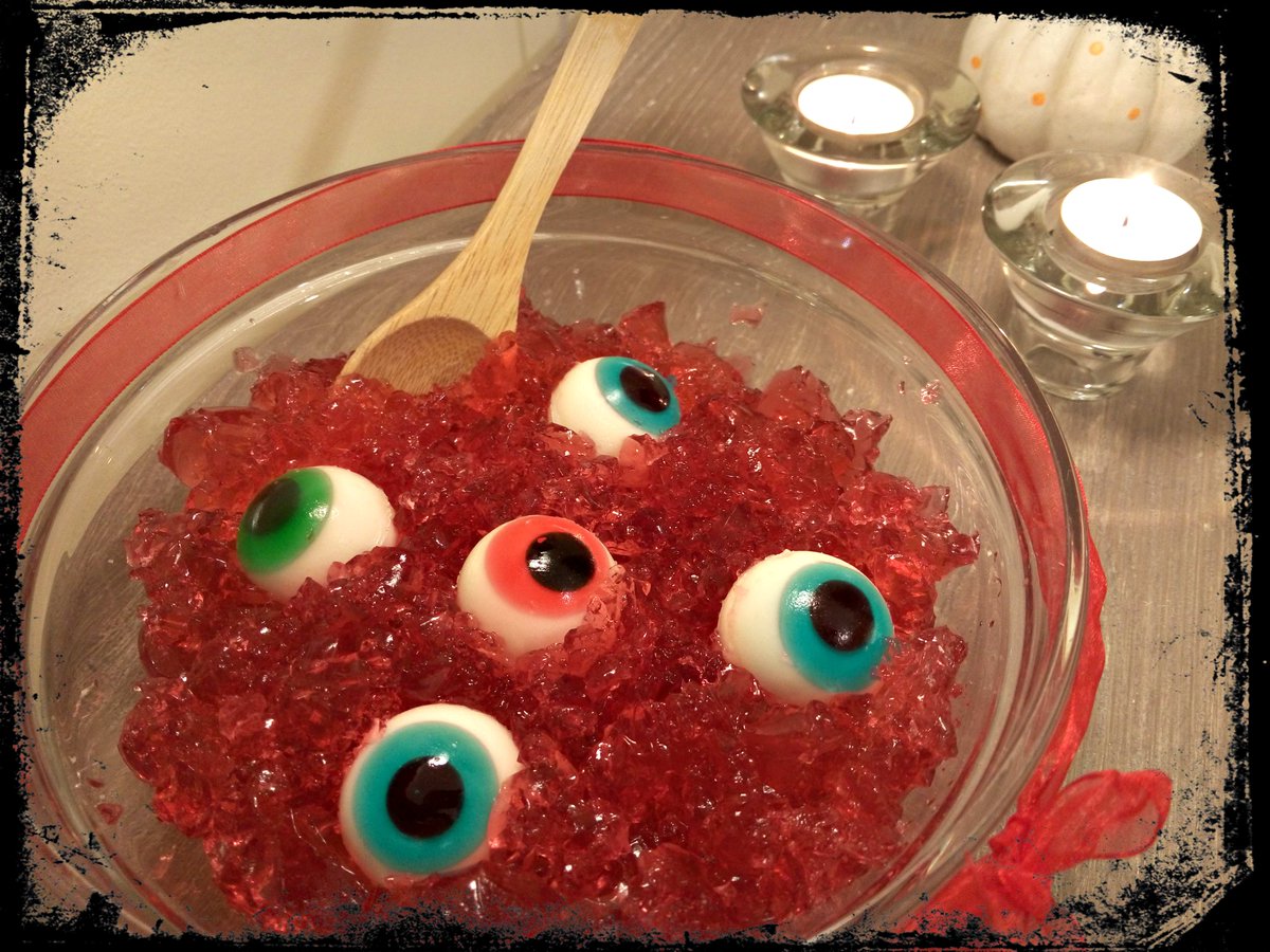 OtroDiaPerfect's tweet photo. Atrévete a probar de este caldero👻Muhahaha --> https://t.co/mdIFAKmPeV #Halloween2017 #Halloweenotrodiaperfecto #Recetasdivertidas #Recetas https://t.co/sJooVdGnHQ