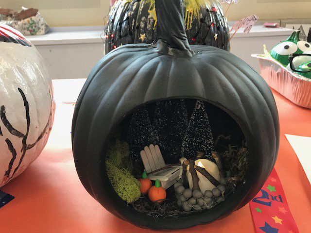 ChathamPark_ES's tweet image. The creativity is overflowing at Chatham Park!  Let the good times roll, but please NOT the pumpkins!! #CPPRIDE