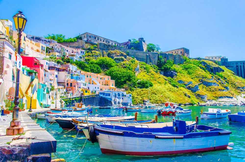 DublinAirport's tweet photo. Want to win 2 return flights to Naples from @DublinAirport with @Ryanair? Just follow us &amp; retweet to enter. #DUBNaples https://t.co/IiYYsTh60a