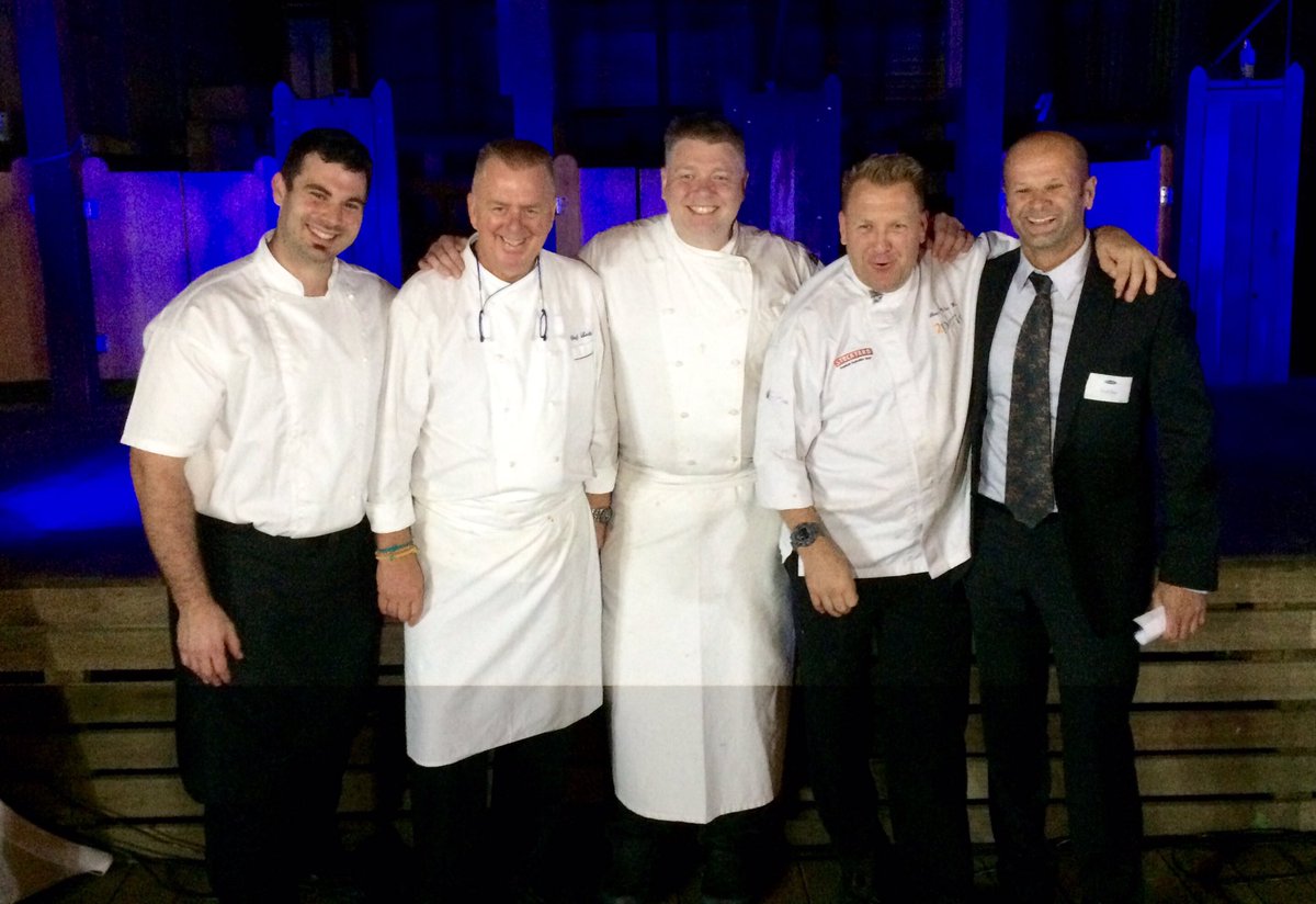 endofthebitumen's tweet photo. Fabulous #chefs = fabulous #food @ the #StockyardBeef #diamondjubilee dinner #wagyusalad #anguslongfedsirloin  #beefinjh https://t.co/k4U34ubJ8x
