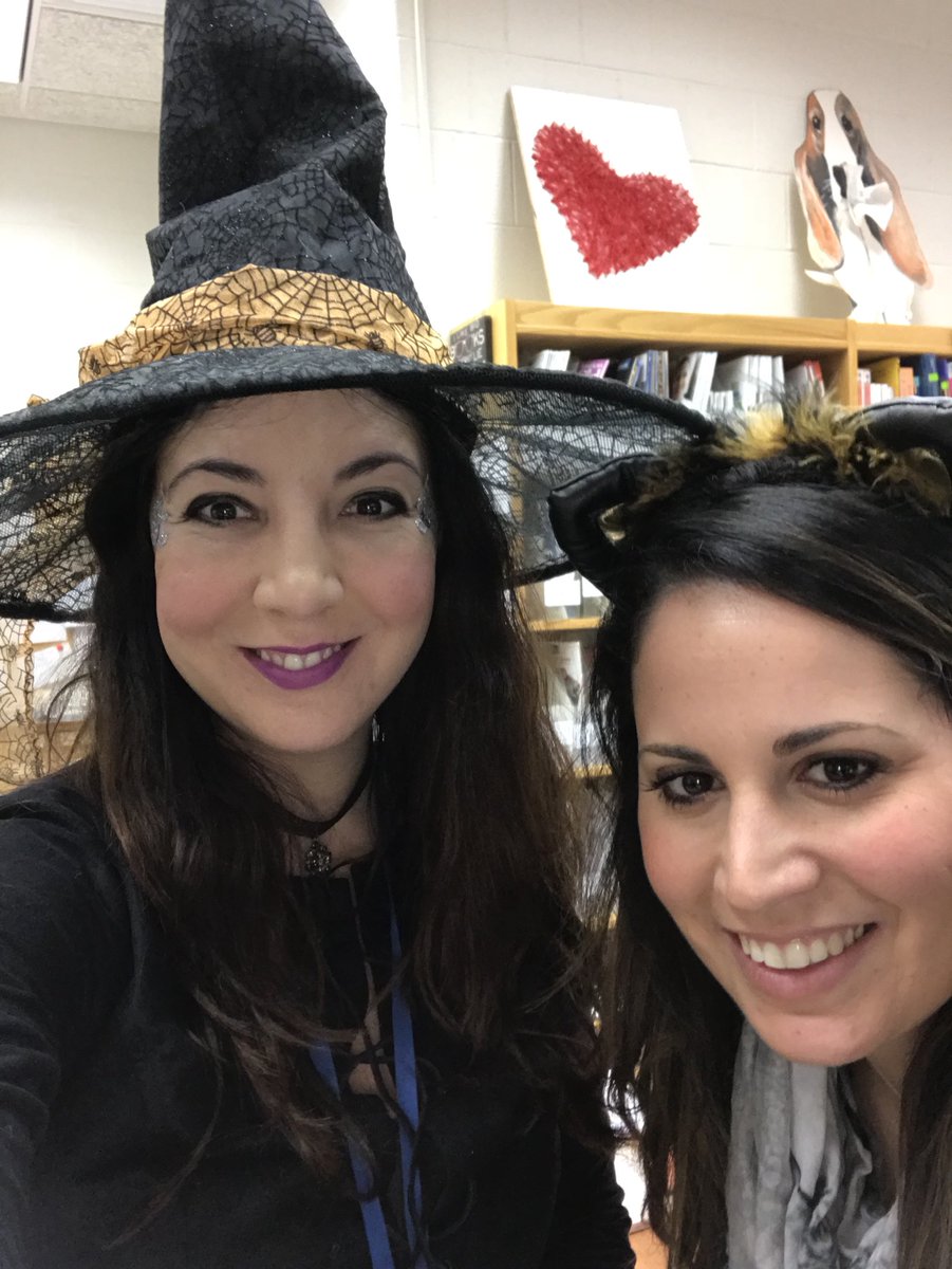 msmignone's tweet photo. Stop by the Library today to say boo! 🎃 @JerichoMS @lindsaybtauber #jerichomslibrary https://t.co/dfkS14a4Cf