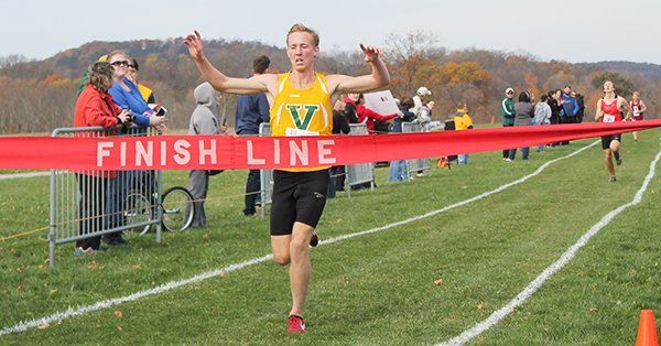 PAC_Athletics's tweet photo. Today in #PAChistory: 2015-@MySaintVincent Brandan Moretton earns second-straight individual PAC title at league championships in Latrobe. https://t.co/vkhobnSDhb