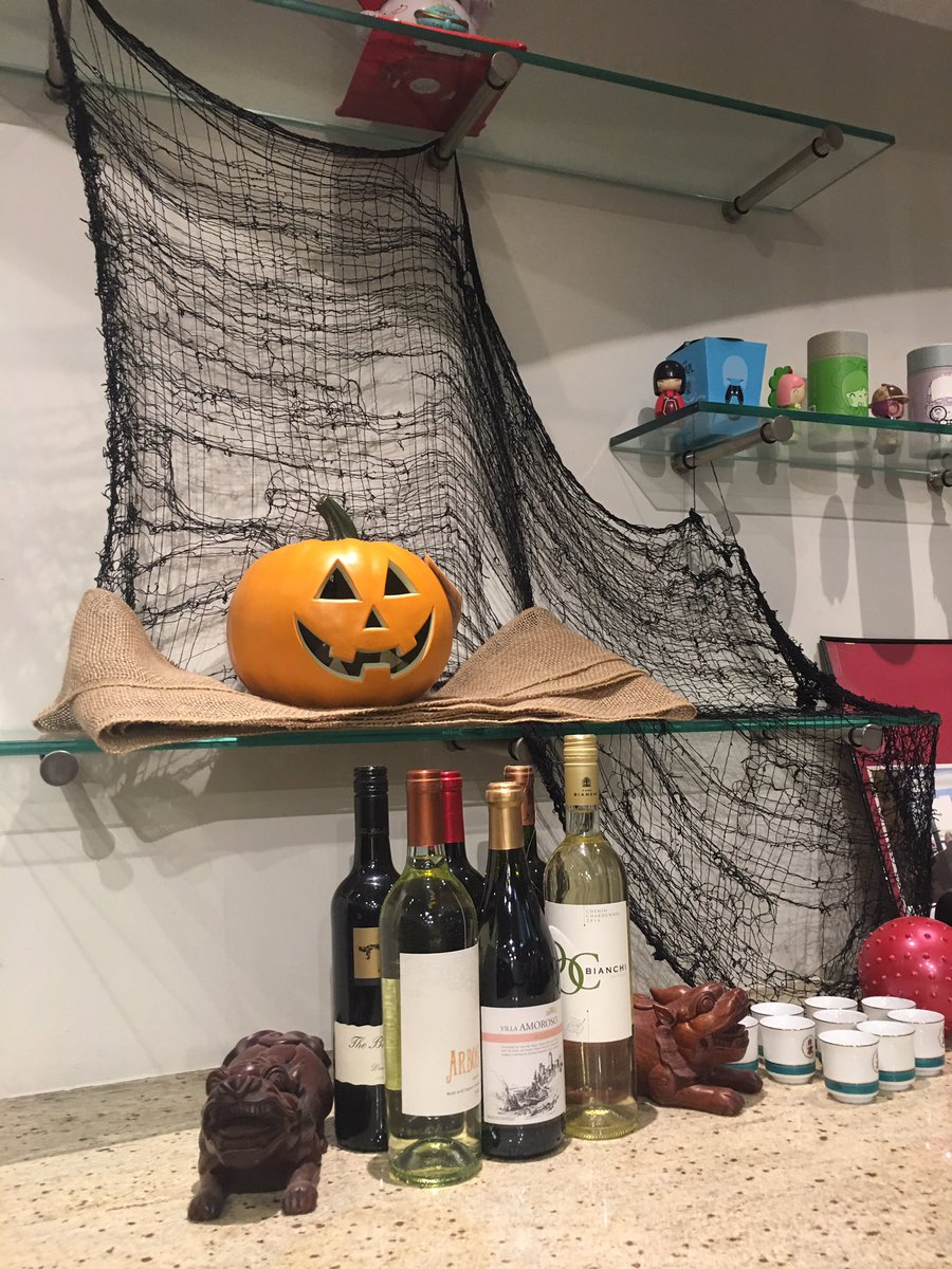 flamingwok's tweet photo. Dress up your costume &amp; come trick-or-treating and get free candy with your meal!👻🎃 https://t.co/0W6cT1uBFB