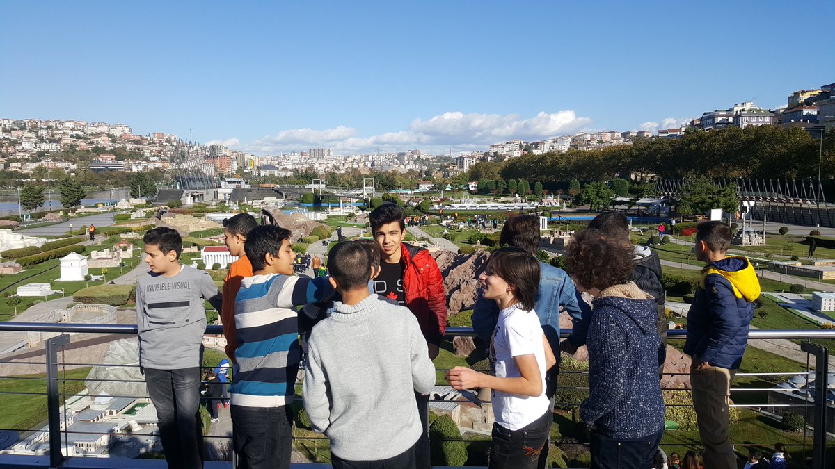 CozumBeyoglu's tweet photo. Pasaport Programı Kültür Gezimizin yeni misafirlari Galata Mesleki ve Teknik Anadolu Lisesi, 9/E sınıfı öğrencileri oldu. @AhmetMisbah https://t.co/KyeFQrh4Cp