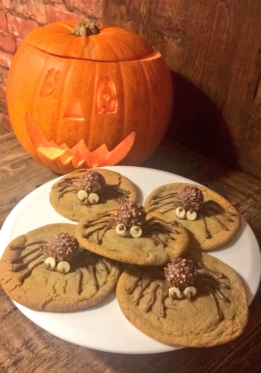 EldonGarden's tweet photo. Today’s lunch time treat from The Brownie Bar is their #Halloween Corker. We can't wait to try one 🕷👻🎃 #HappyHalloween https://t.co/dRT6tng2Xr