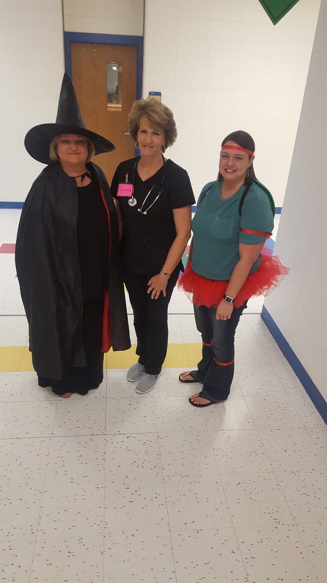 r_rentz's tweet photo. Jeff Davis Primary School is dressing up against drugs! #jdcsprimary #jdcspride https://t.co/9RdtXdcXjK