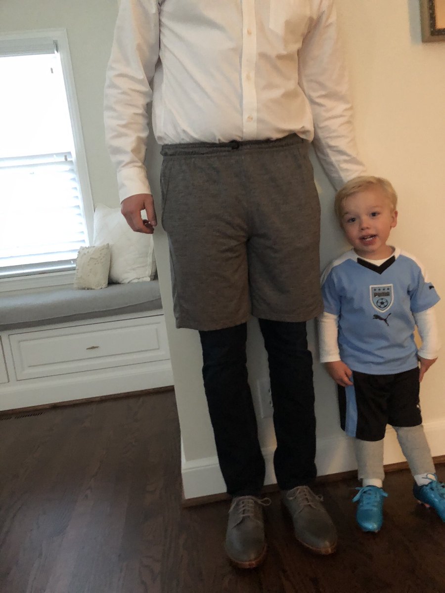 SGrefrath's tweet photo. Had to demonstrate it’s cool to wear shorts over pants this morning. #coldinkc #fashion #HappyHalloween2017 https://t.co/Z1J8jyyhK8