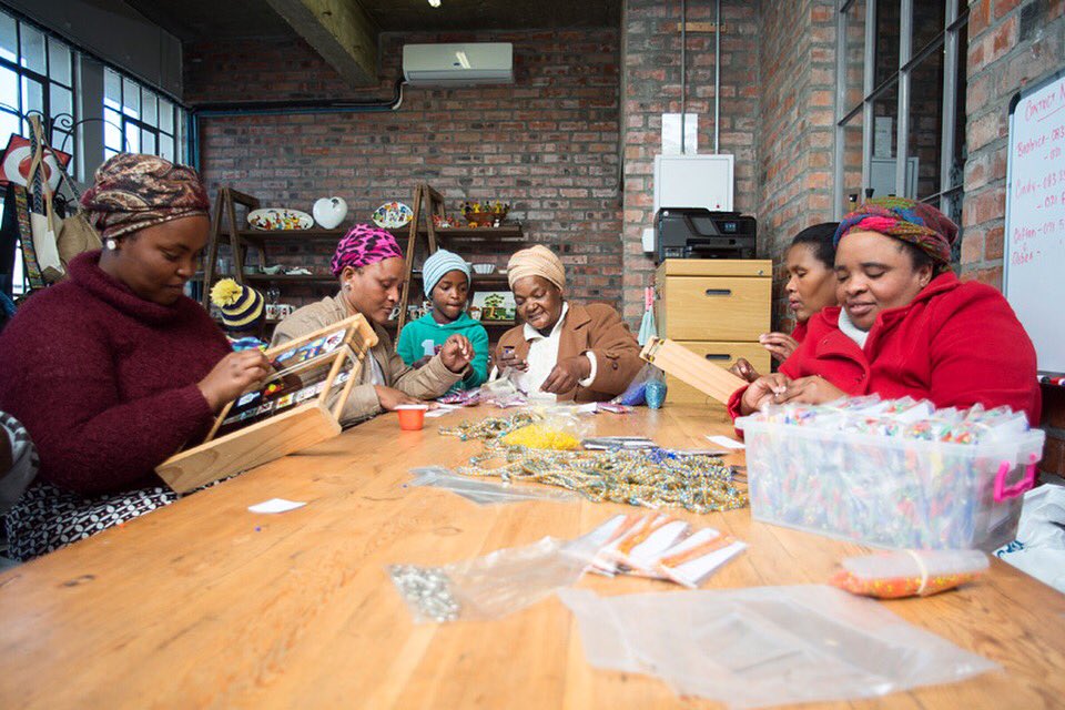 KidzPositive's tweet photo. The Kidz Positive Ladies hard at work! #beading #nonprofit #hiv #SouthAfrica https://t.co/vbRtp6adBo