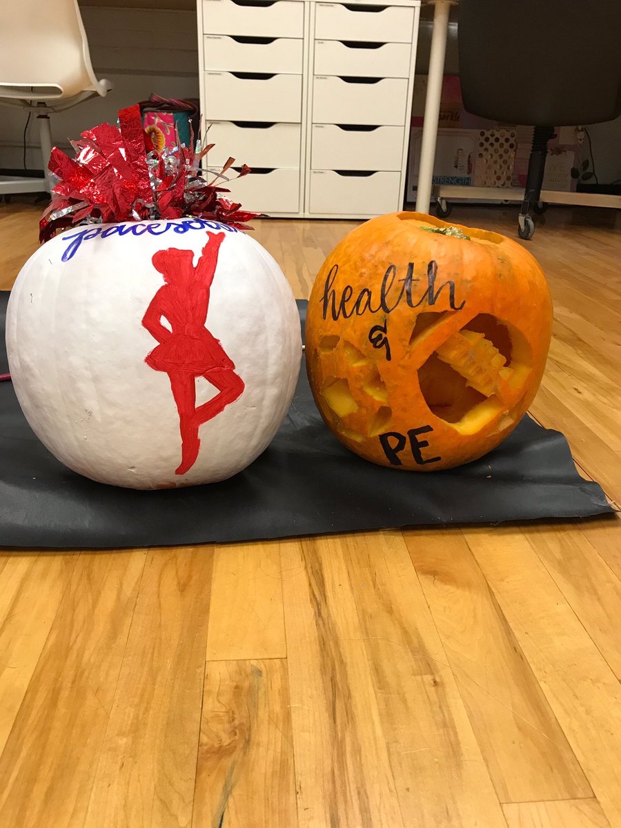 MrsSmithRISD's tweet photo. JJP Pumpkin carving contest between Departments. I think PE Health &amp; Dance will win! @PearcePsetts @JJPearceHS #WeArePearce #risdPErocks https://t.co/BmEJGp4NBx
