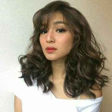 bebem0nster's tweet photo. I love her hairstyle! 😍

📷 paulnebres https://t.co/6FXMIKlmCk