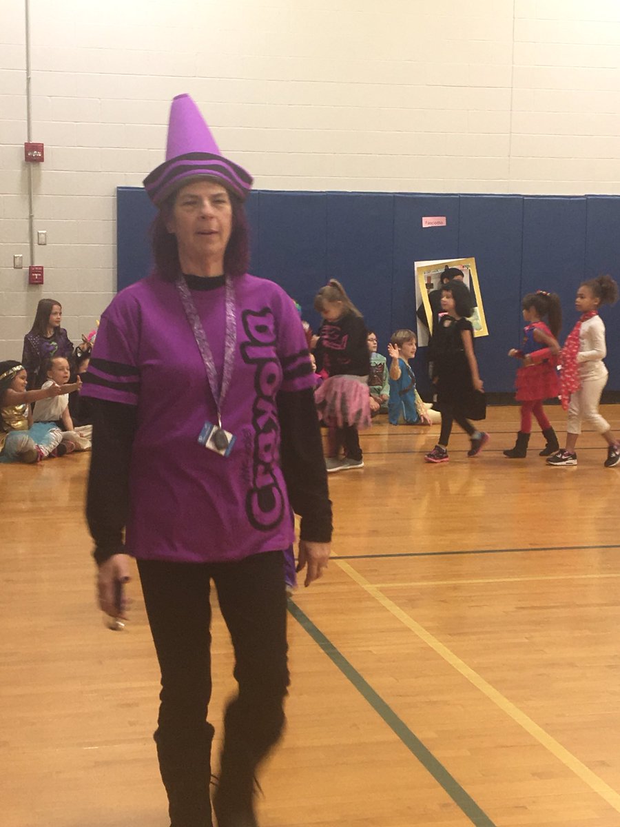 TinaWartman's tweet image. Happy Halloween from TEAMFALCON #paradefun