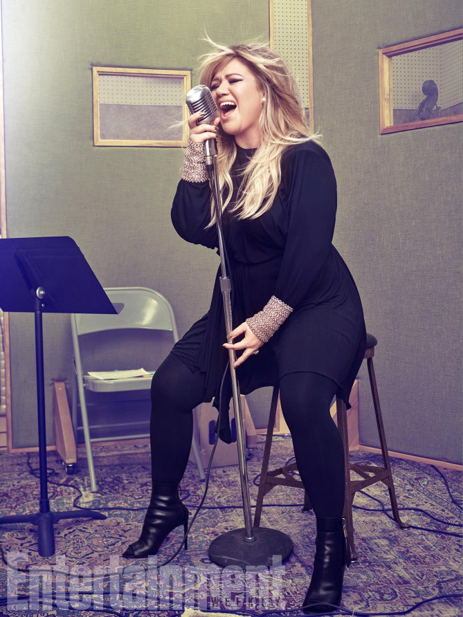 KClarksonSpain's tweet photo. Kelly's photoshoot for weekly entertaiment https://t.co/6P0JEYXwSD