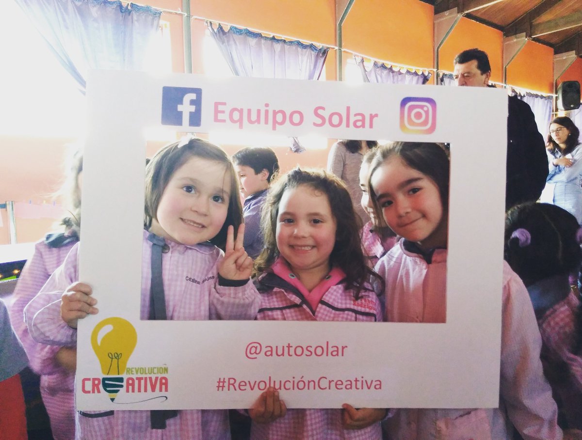 EquipoSolarCorp's tweet photo. "La #educación es la herramienta más poderosa que puedes usar para cambiar el mundo" #Proyecto #ReCrea 
Conoce más https://t.co/zR8aueM0qe https://t.co/3Zx2LizIGs