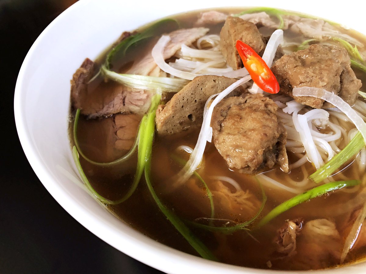 FuManchungs's tweet photo. Come try our Pho(fuh)! A beef based broth rice noodle soup with homemade beef meatballs, &amp; top sirloin slices.#FuManchung#Phocoma https://t.co/0NeaDM7Jsm