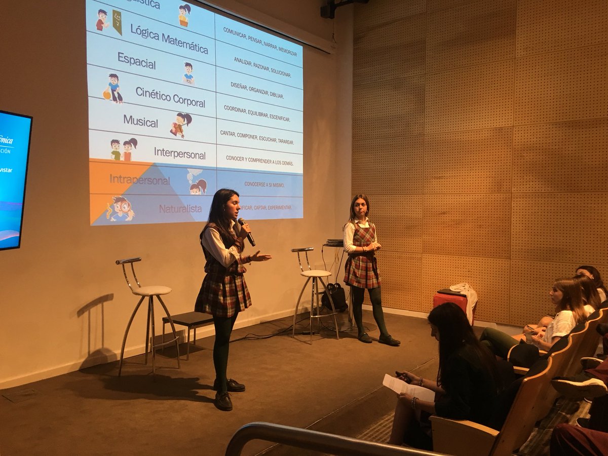 ceciavazquez's tweet photo. Ahora! Presentaciones de los chic@s en #EurekaLab @Vicaria_Edu @fundacionTef_ar https://t.co/77I3yUSfbN