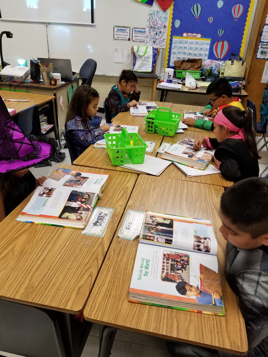 NfNflores5's tweet photo. 2nd grade - Halloween Fun!
#Edgenuity #SeesawVocabulary #AdjectiveGame #PopcornReading 📚😊🤗
@DerryCares @lulchallenge https://t.co/K8qs4vnqG1