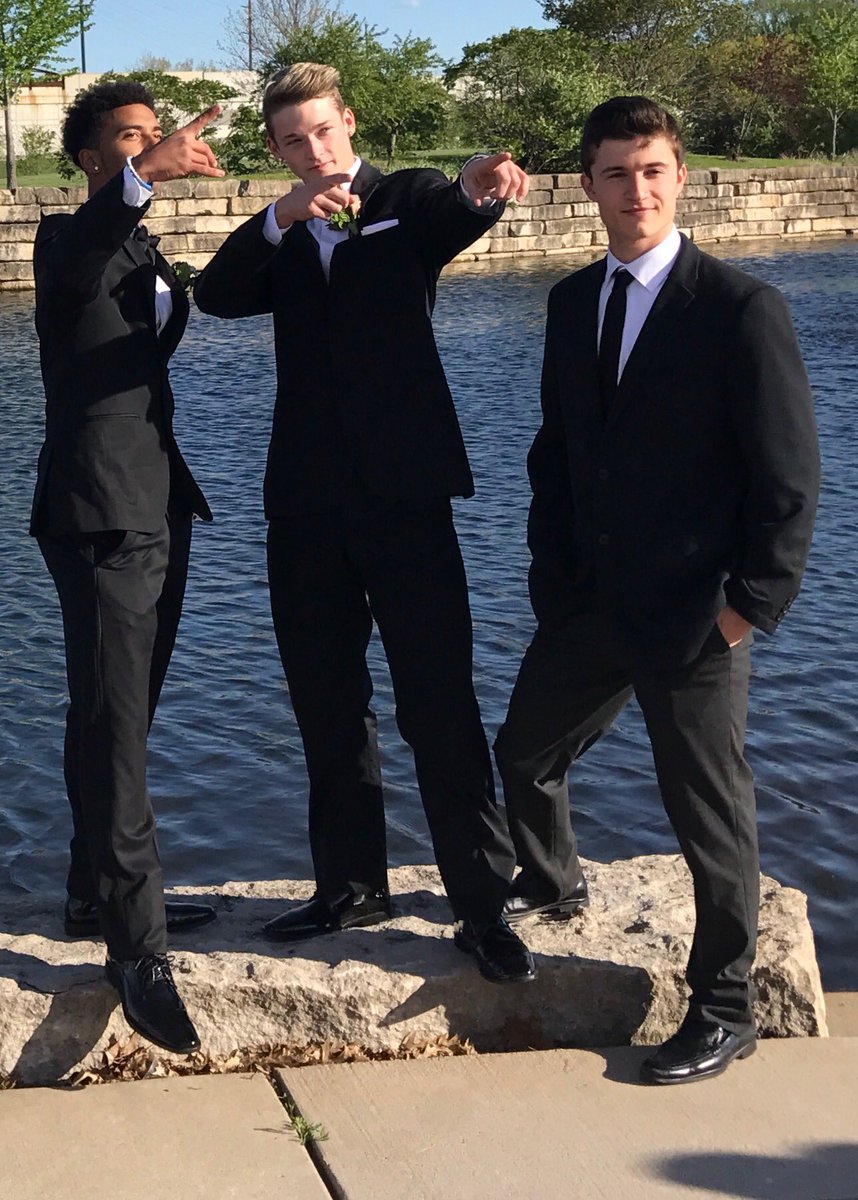 Joshy3kc's tweet image. Happy birthday to my day brother @NoahHohenadel I hope your day is lit as always!🔥🔥 #19 #yi #targetsecurity #koook