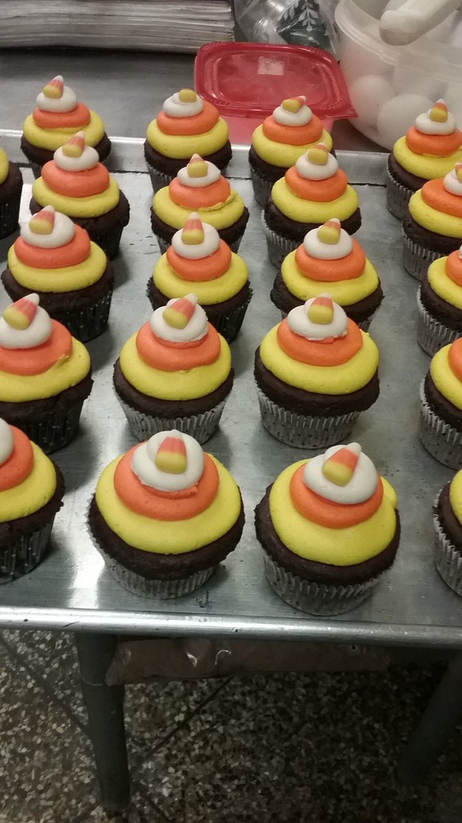 Need Halloween cupcakes.  Come see us at piatos til 2!