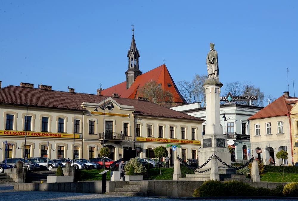 Dzisiaj jest dość chłodno, ale słonecznie.
Taką jesień lubimy najbardziej!

fot. MP
#Bochnia #słońce #najsuper