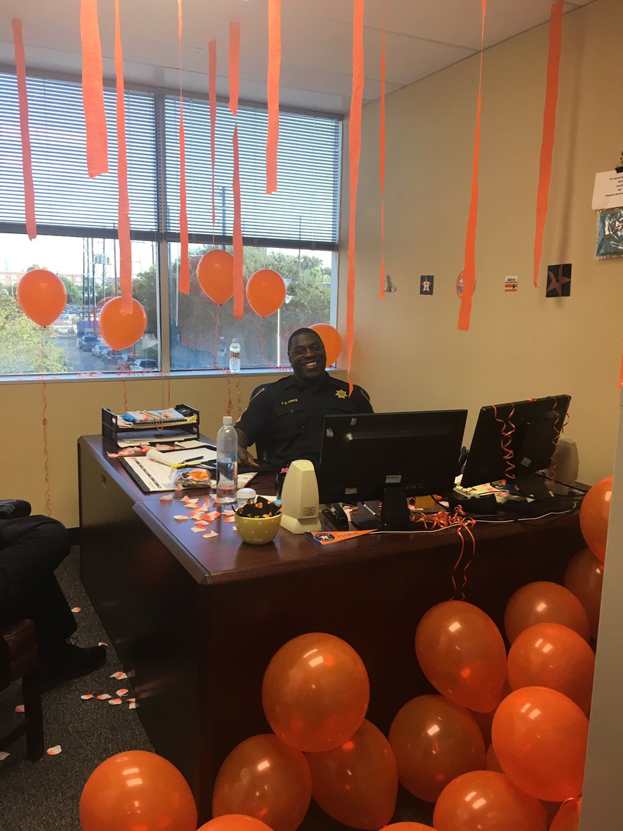 SheriffEd_HCSO's tweet photo. Did an intervention on @HCSOTexas Sgt. Wolfe. He arrived at work thinking he's a @Dodgers fan only to be reminded otherwise. #EarnHistory https://t.co/v634c0YO2A