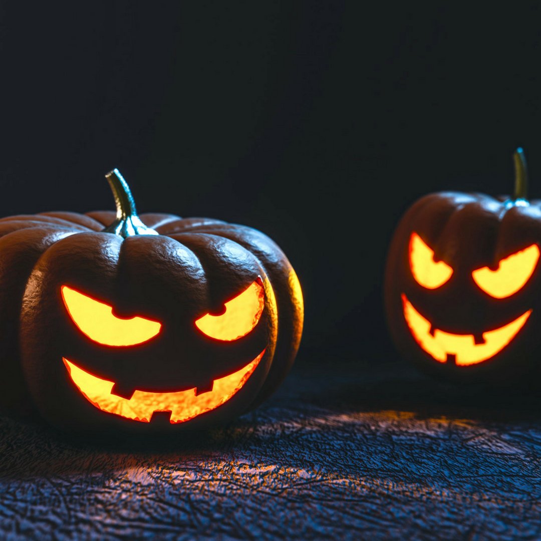 shiptrack's tweet photo. #HappyHalloween from the #ShipTrack team! Be Safe. https://t.co/8nQZHvrOHO
