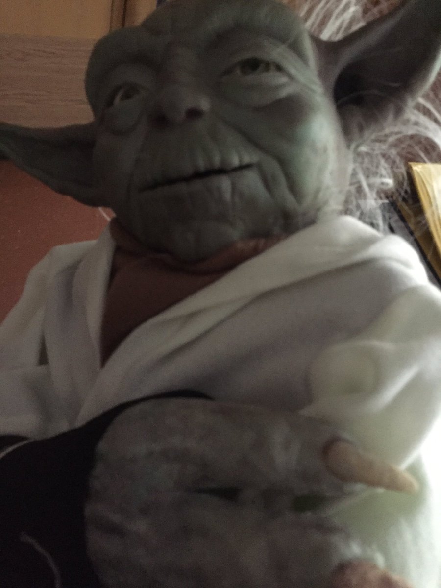Mewtwotrainer's tweet photo. Good morning and Happy #Halloween  everyone!!🎃 What costume are you wearing to work today? I brought My buddy #Yoda with me😁 #starwars https://t.co/a0AKtAazaV