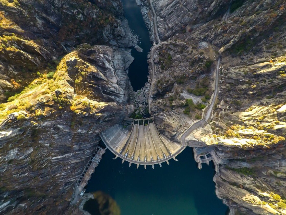 ETSIC_UPM's tweet photo. Foto de la presa de Aldeadavila ganadora del premio fototechUPM Vía @La_UPM https://t.co/0y7fxxXAiM