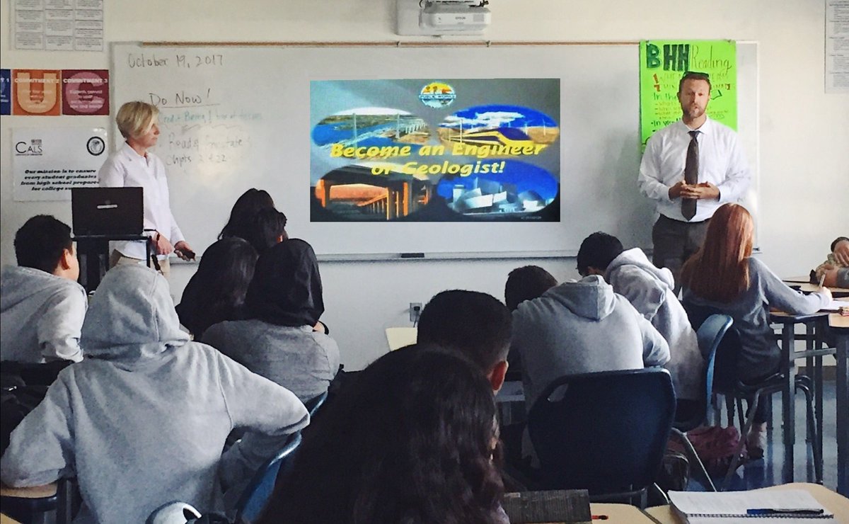 LACWomenLeaders's tweet photo. Paving the way to Geology and Engineering careers during the STEM presentation at PUC CALS Early College High School #STEMoutreachprogram https://t.co/pZD4Wt0xAH