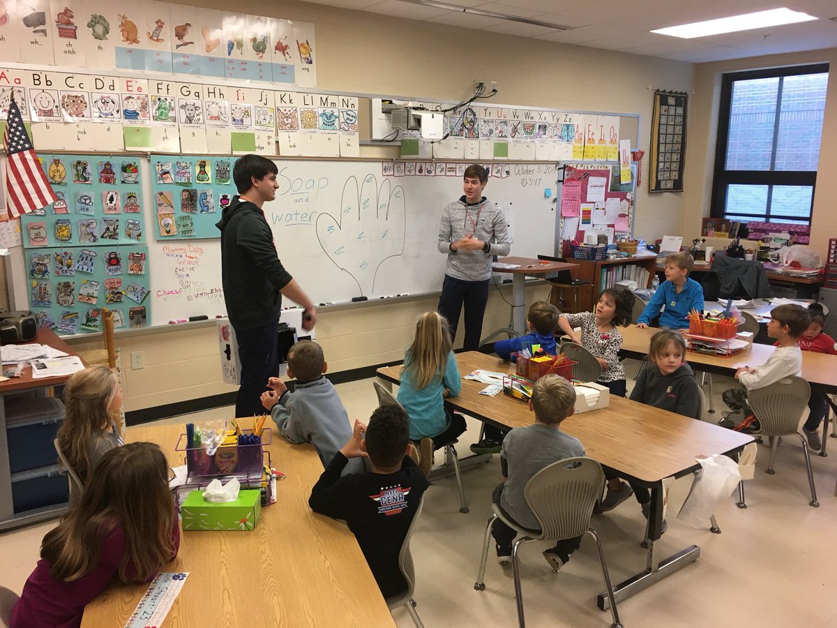 cedarville_elem's tweet photo. Thanks @CedarvilleNSG students for teaching our first graders proper hand washing! https://t.co/F8Dhkbphsw